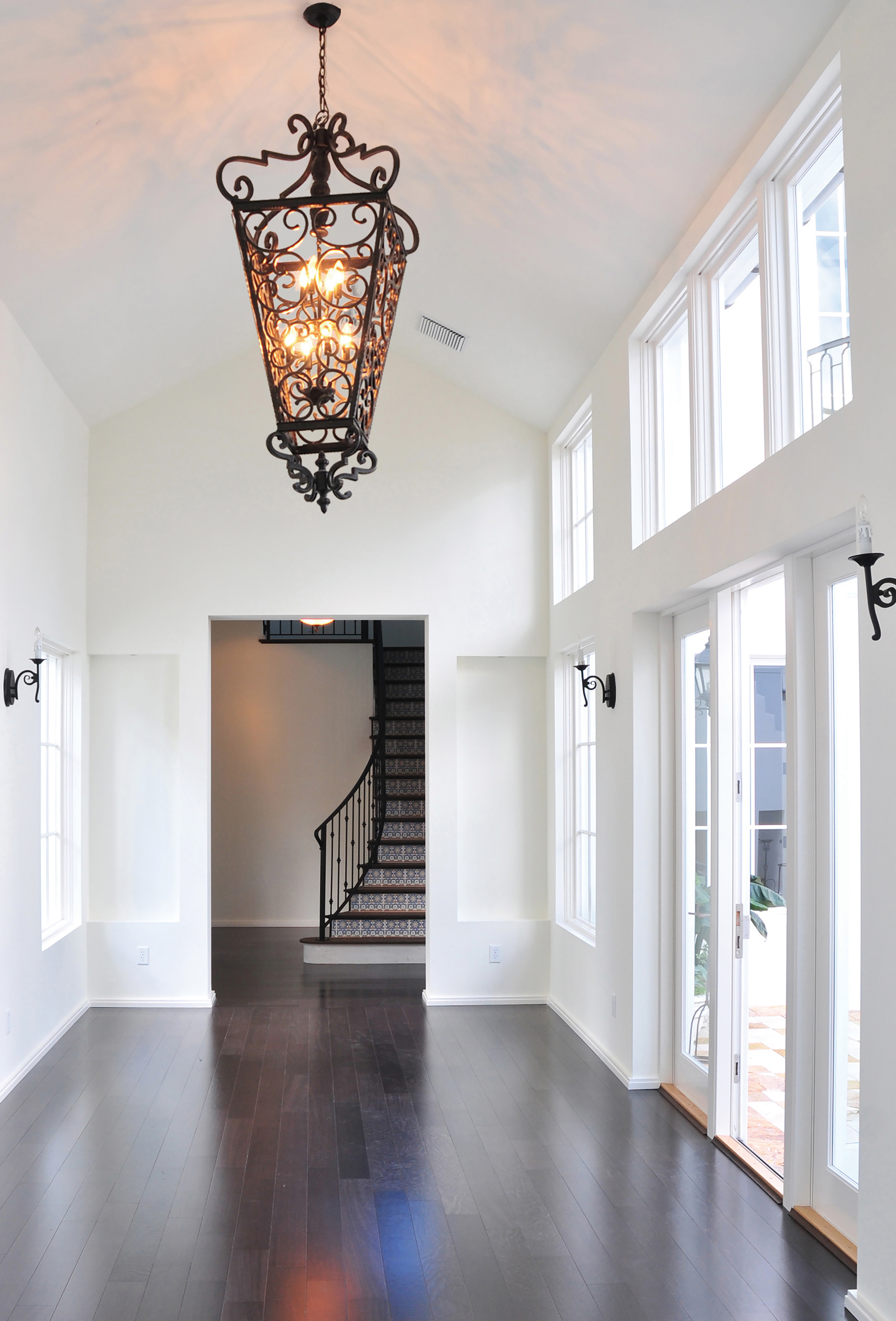 Southern 8-Light Entry Foyer Pendant - Entry Foyer Pendant - Maxim Lighting