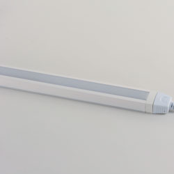 CounterMax 120V Slim 18" LED UC White Tunable